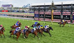 Bleu Roche winning the World Horse Racing Roses Stakes G3 Bleu Roche winning the World Horse Racing Roses Stakes G3